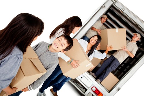 Man and van service for local moves in Earls Court