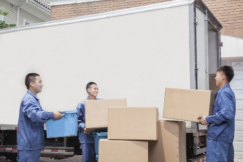 Moving van service for Earls Court residential moves