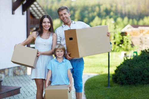 Packing and loading support for a move in Earls Court