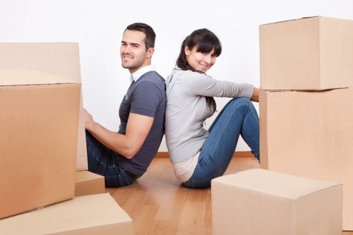 Local removalists providing home and office moving support in Earls Court